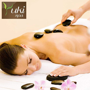 Massage Body Tinh Dầu Chườm Đá Nóng Tại Yuki Spa